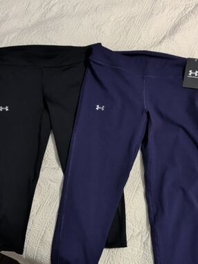 Under Armour girls YL Leggings - Black & Purple